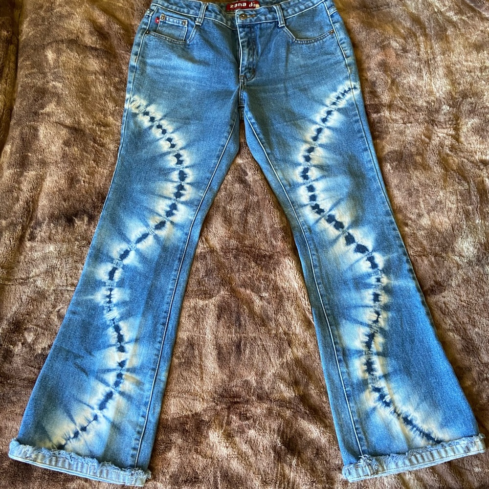 Amazing Zana Di Flared Jeans